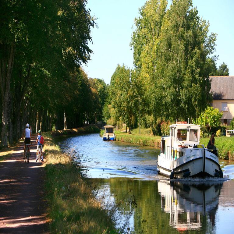 Chateau Bily B&B Hotel La Chèze المظهر الخارجي الصورة