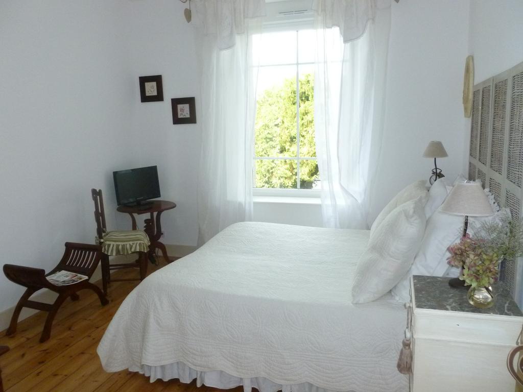 Chateau Bily B&B Hotel La Chèze الغرفة الصورة